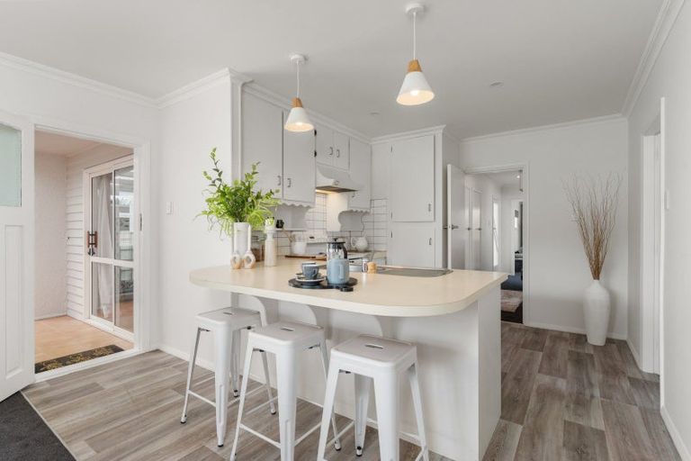 Photo of property in 9 Armstrong Avenue, Carterton, 5713