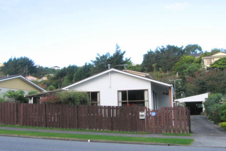 Photo of property in 206 Major Drive, Kelson, Lower Hutt, 5010