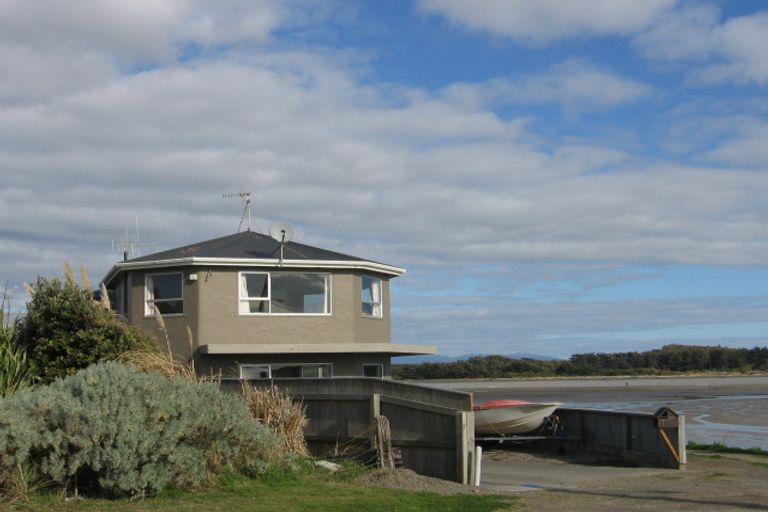 Photo of property in 26 Robbie Street, Foxton Beach, Foxton, 4815