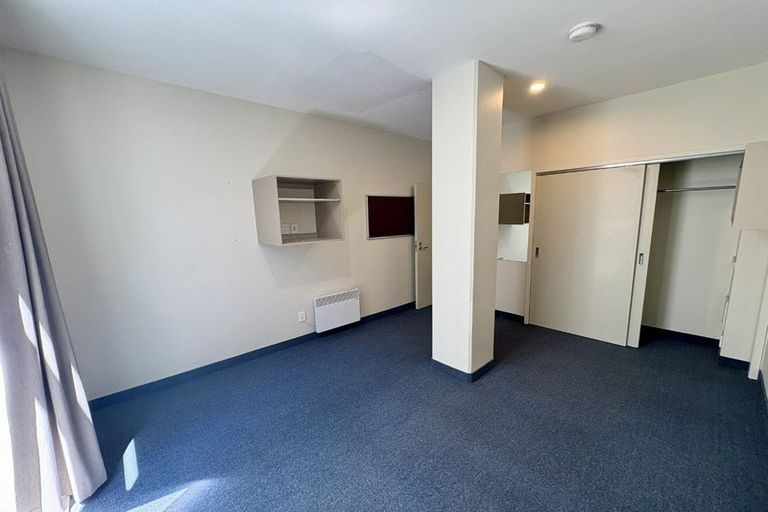 Photo of property in Hanson House, 2/27 Hanson Street, Mount Cook, Wellington, 6021