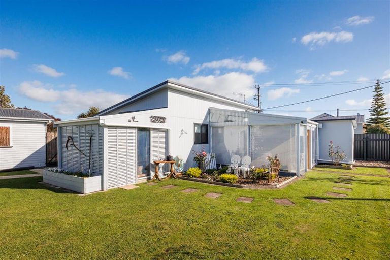 Photo of property in 20 Ngareta Street, Marton, 4710