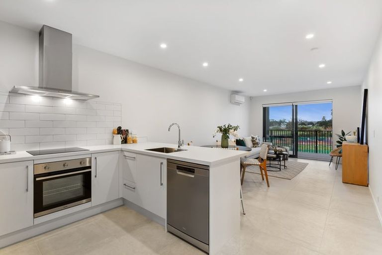 Photo of property in 13/18 Paraone Crescent, Takanini, 2112