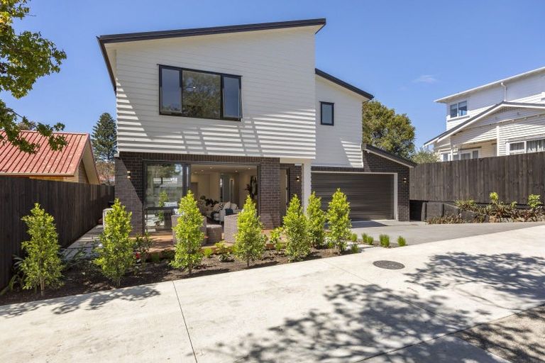Photo of property in 2/22 Methuen Road, Avondale, Auckland, 0600