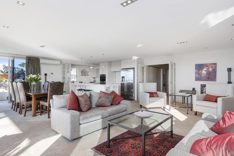 Photo of property in 2c Hinewa Road, Otumoetai, Tauranga, 3110