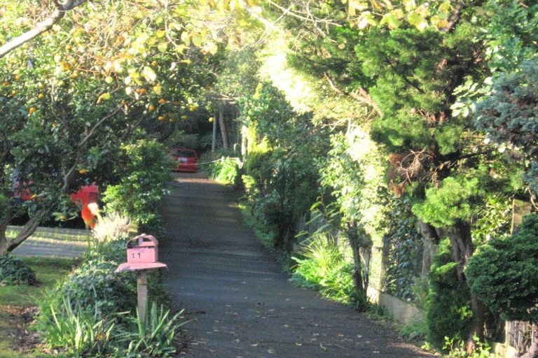 Photo of property in 11 Scenic Drive, Hillpark, Auckland, 2102