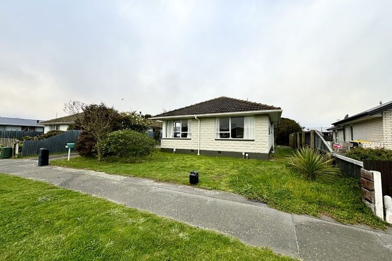 Photo of property in 27 Woodlands Place, Aranui, Christchurch, 8061