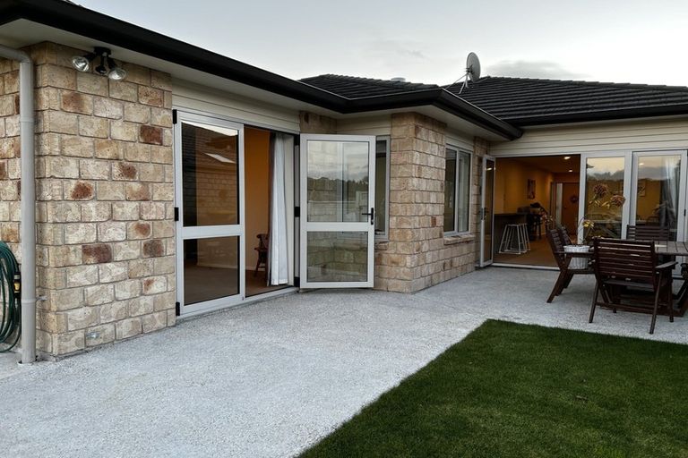 Photo of property in 39 Scoria Close, Pyes Pa, Tauranga, 3112