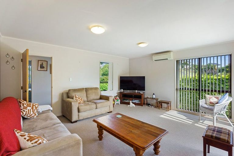 Photo of property in 28 Weggery Drive, Waikanae Beach, Waikanae, 5036