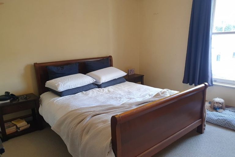 Photo of property in 90 Roxburgh Street, Mount Victoria, Wellington, 6011