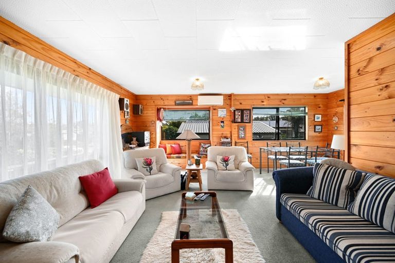 Photo of property in 2 Emma Place, Pukete, Hamilton, 3200