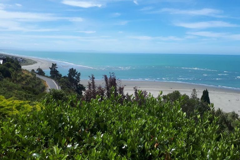 Photo of property in 18 Aranoni Track, Clifton, Christchurch, 8081