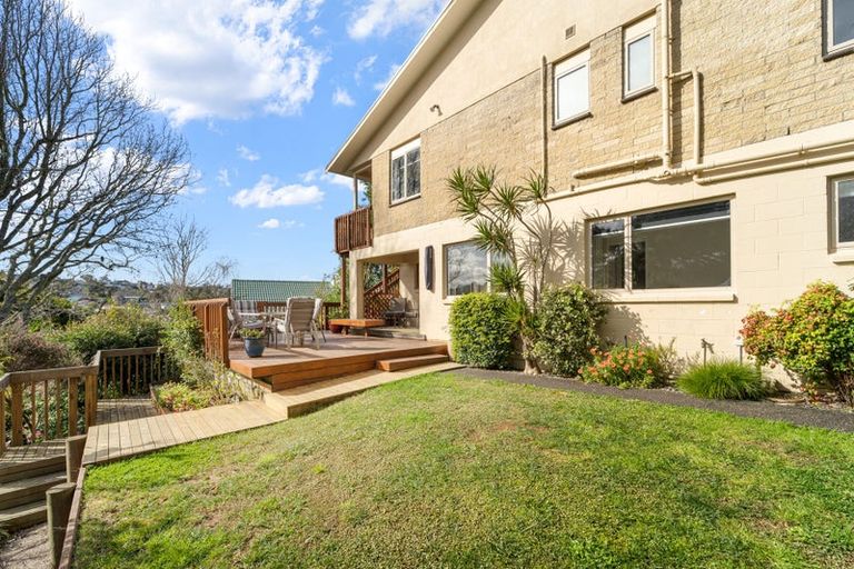 Photo of property in 19 Robin Lane, Browns Bay, Auckland, 0630