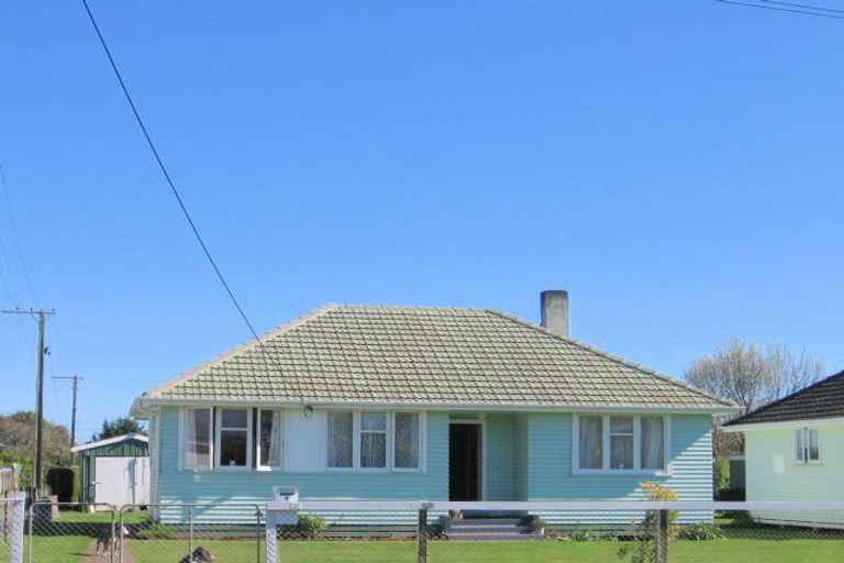 Photo of property in 3 Hetta Street, Foxton, 4814