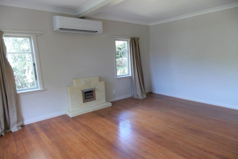 Photo of property in 14 Darwin Street, Karori, Wellington, 6012
