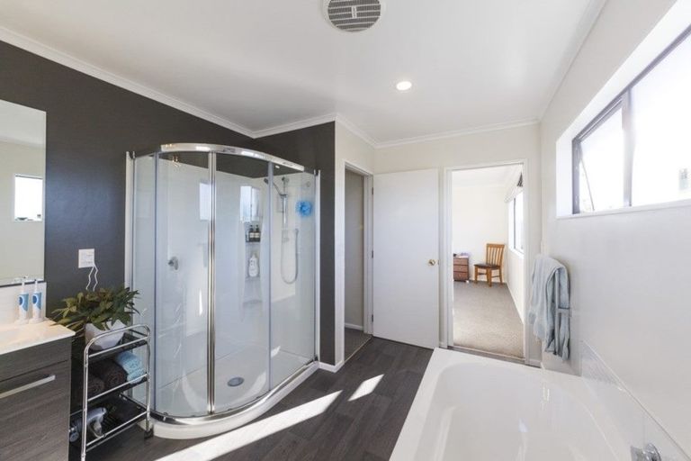 Photo of property in 5 Colorado Crescent, Milson, Palmerston North, 4414