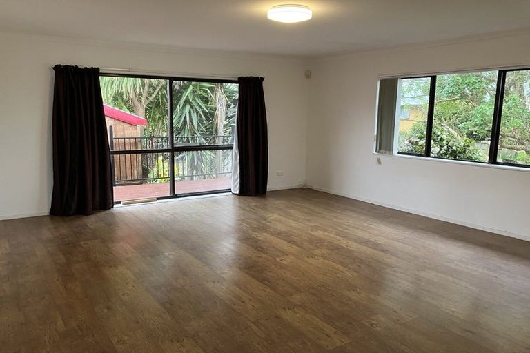 Photo of property in 886 Whangaparaoa Road, Manly, Whangaparaoa, 0930