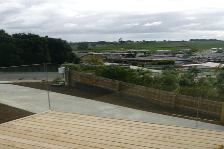 Photo of property in 4 Cape Vista Crescent, Pukekohe, 2120