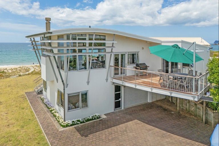 Photo of property in 92 Ocean Beach Road, Tairua, 3508
