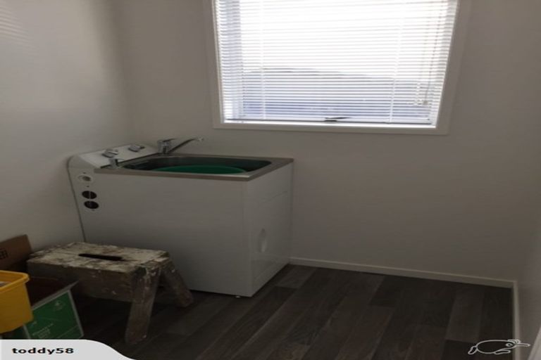 Photo of property in 1/21 Bonito Place, Bayview, Auckland, 0629