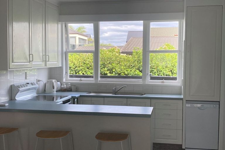 Photo of property in 2/12 The Parade, Bucklands Beach, Auckland, 2012