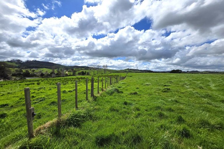 Photo of property in 42 Ford Road, Paparoa, Maungaturoto, 0583