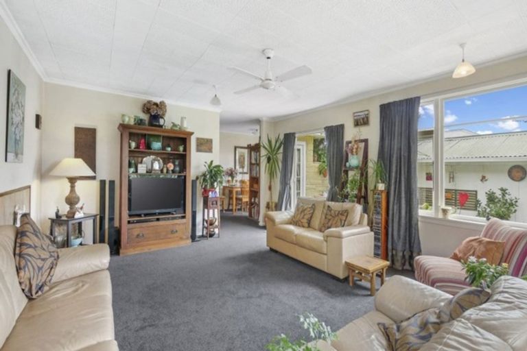 Photo of property in 168 Condell Avenue, Papanui, Christchurch, 8053
