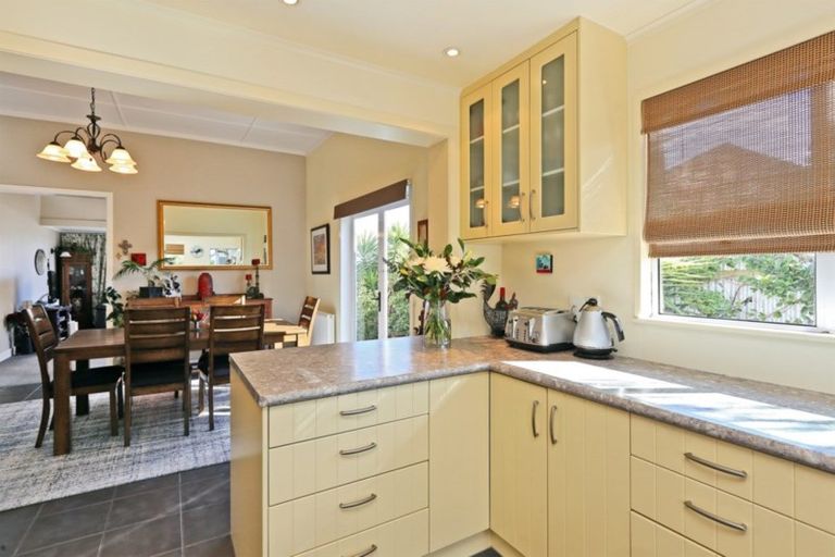 Photo of property in 55 Charles Street, Westshore, Napier, 4110