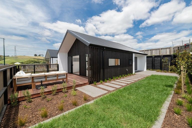 Photo of property in 14 Hayward Place, Ohauiti, Tauranga, 3112