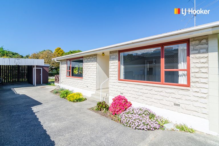 Photo of property in 13b Royal Crescent, Saint Kilda, Dunedin, 9012