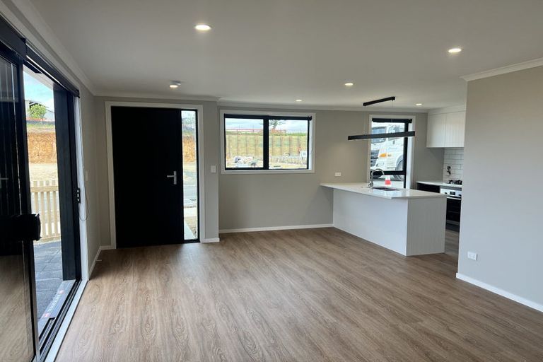 Photo of property in 14 Waruhia Crescent, Rototuna North, 3281