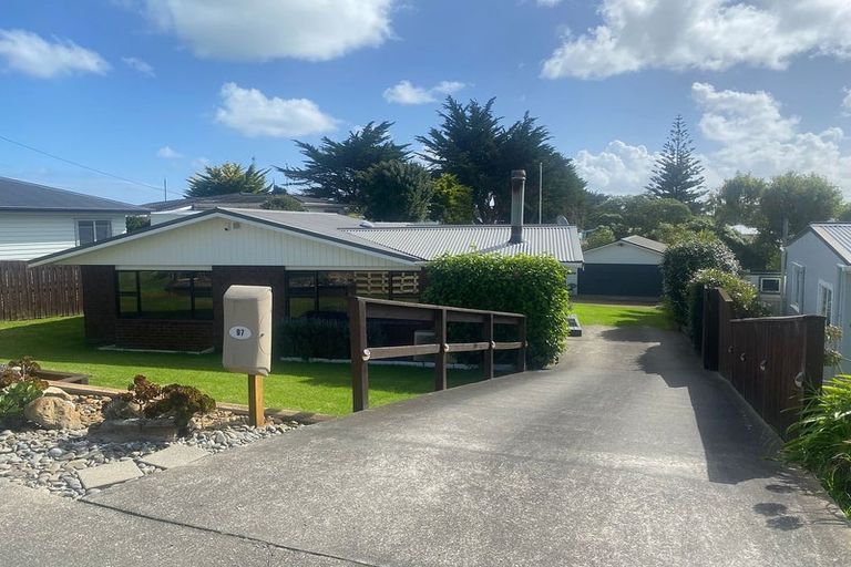 Photo of property in 97 Kahukura Avenue, Waitarere Beach, Levin, 5510