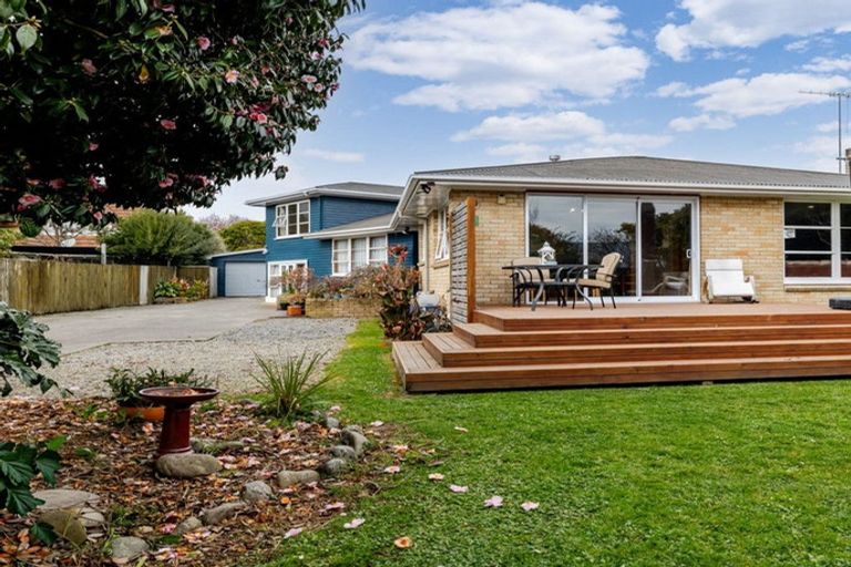 Photo of property in 27 Sheffield Street, Awapuni, Palmerston North, 4412