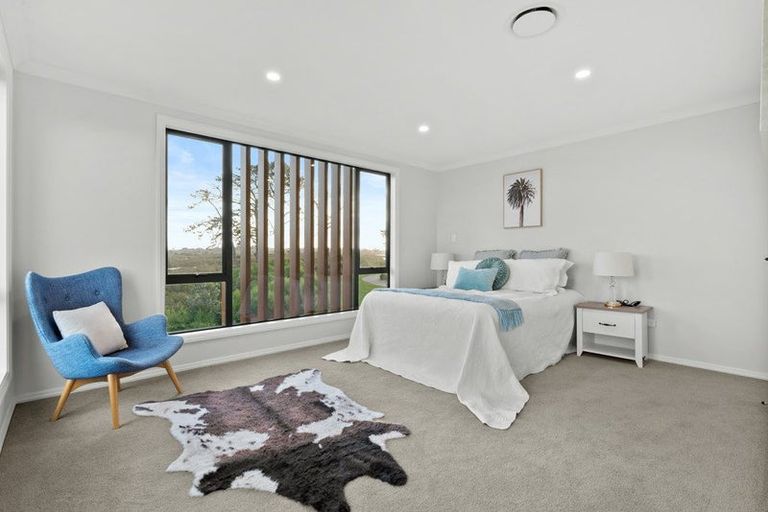 Photo of property in 28 Catalina Avenue, Rosehill, Papakura, 2113