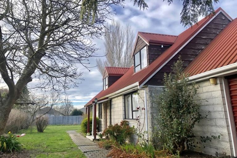 Photo of property in 29 Momorangi Crescent, Redwood, Christchurch, 8051