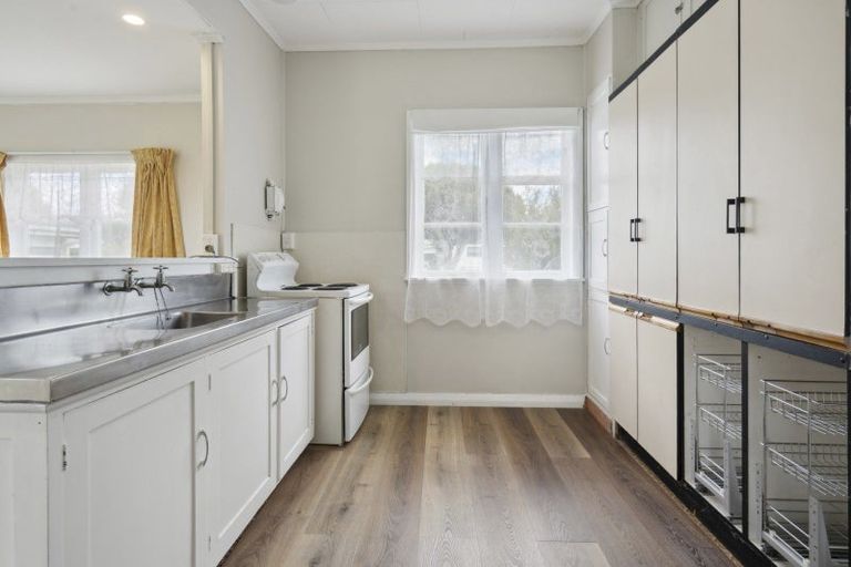 Photo of property in 28 Princes Street, Levin, 5510