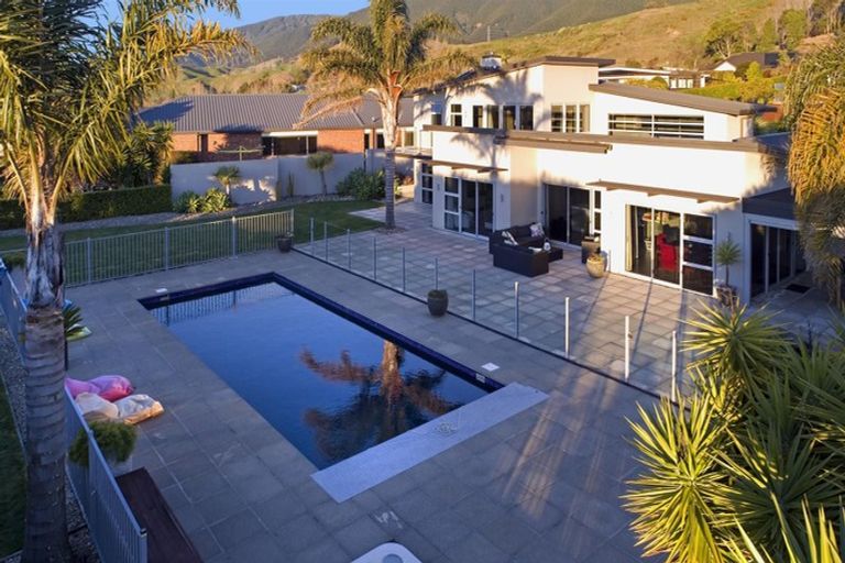 Photo of property in 18 Highfield Grove, Richmond, 7020