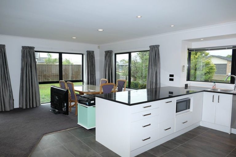 Photo of property in 10 Moy Place, Otaki, 5512