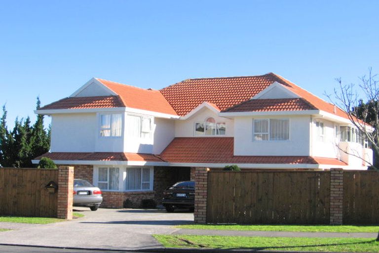 Photo of property in 94 Eugenia Rise, Goodwood Heights, Auckland, 2105