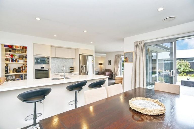 Photo of property in 6 Te Whenu Crescent, Marshland, Christchurch, 8083