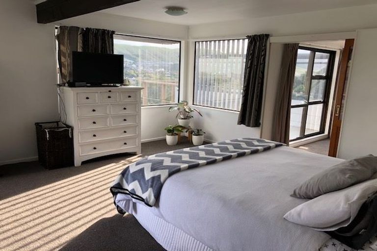 Photo of property in 30 Wingfield Place, Churton Park, Wellington, 6037