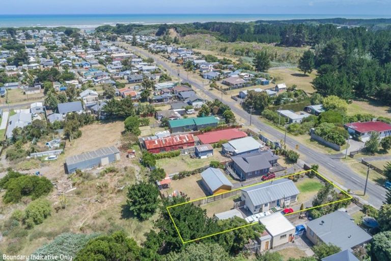 Photo of property in 97 Koputara Road, Himatangi Beach, Foxton, 4891