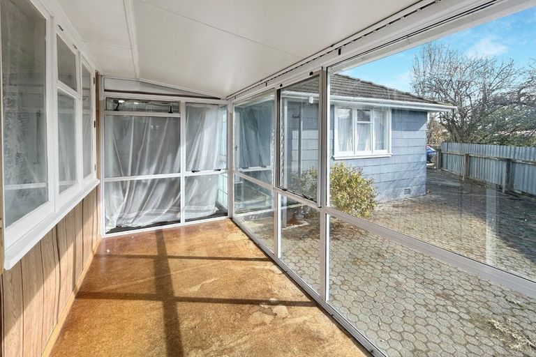 Photo of property in 14 Belfast Place, Roslyn, Palmerston North, 4414