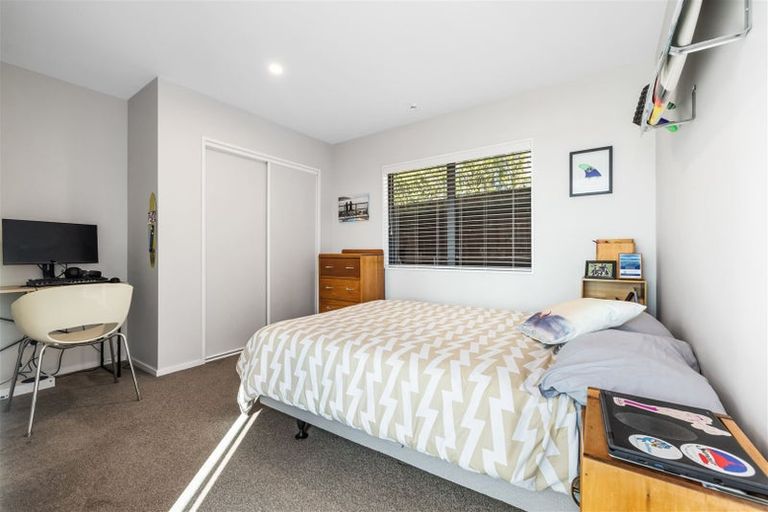 Photo of property in 74 Moncks Spur Road, Redcliffs, Christchurch, 8081
