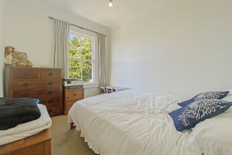Photo of property in 51 Scarborough Terrace, Mount Victoria, Wellington, 6011