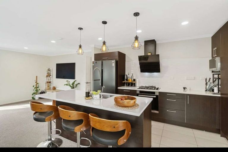 Photo of property in 15 Little Oaks Drive, Yaldhurst, Christchurch, 8042