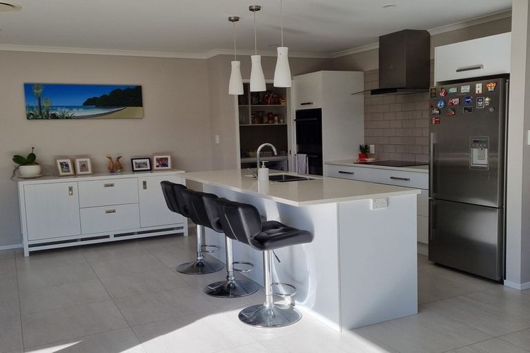 Photo of property in 115 Penetaka Heights, Pyes Pa, Tauranga, 3112