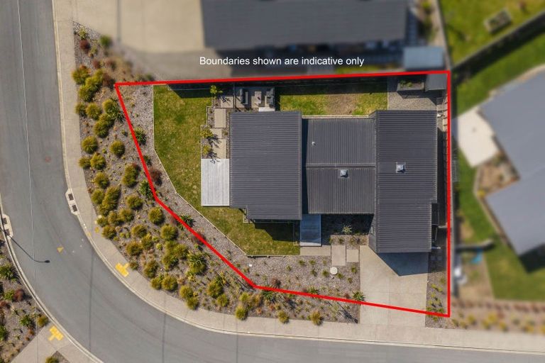 Photo of property in 9 Kaiwaru Place, Waikanae, 5036