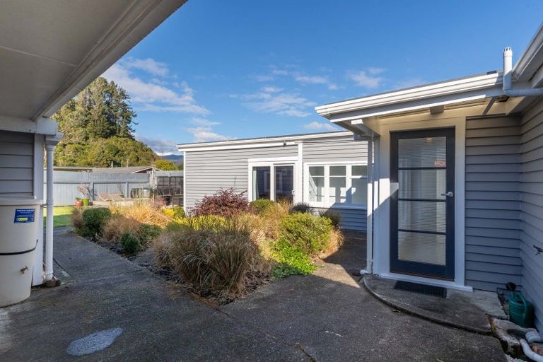 Photo of property in 15 Black Beech Street, Birchville, Upper Hutt, 5018