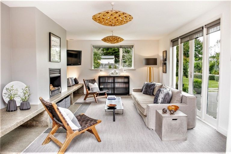 Photo of property in 29 Ferry Road, Martinborough, 5711