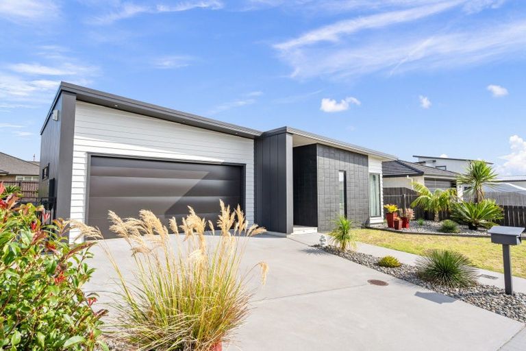 Photo of property in 7 Olney Court, One Tree Point, 0118